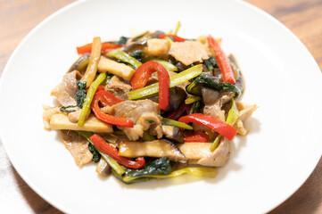 きのこと野菜の中華炒め