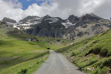 Views of the mountains straddling between Piedmont and Aosta Valley. 