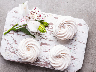 Homemade white marshmallows. Homemade healthy sweets. close up