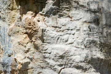 Wallpaper of large rocks with beautiful patterns.