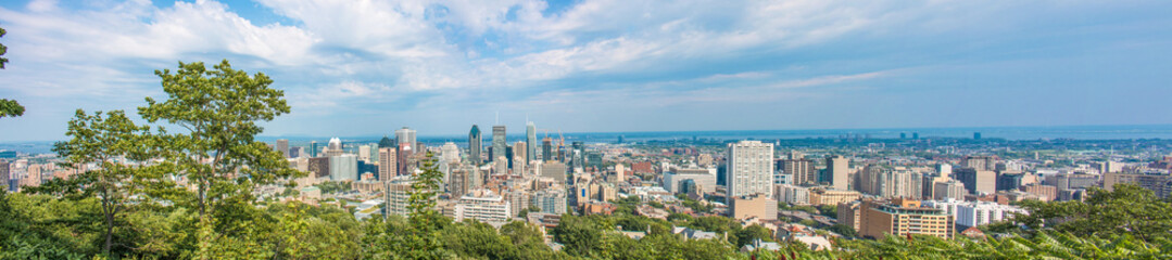 Fototapeta na wymiar Panoramic View Centre Ville Montreal (Downtown) view from Mont Royal Québec Canada