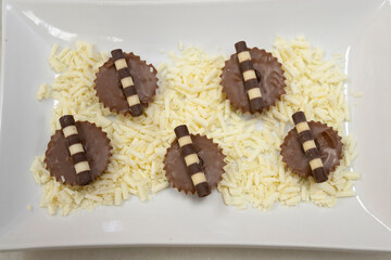 food, dessert, sweet, white, cake, chocolate, pastry, cookies, isolated, snack, baked, cookie, candy, baking, biscuits, sweets, sugar, cupcake, shell, meringue, biscuit, brown, cakes, sea, treat