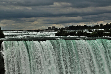 niagara falls in the summer