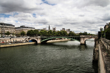 paris seine river