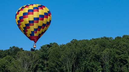Naklejka premium Early Morning Launch of Hot Air Balloon