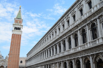 Fototapeta na wymiar view of a part of piazza san marco with the bell tower and facade of the side building
