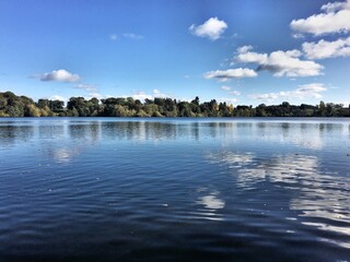 Obraz premium A view of the Lake at Ellesmere