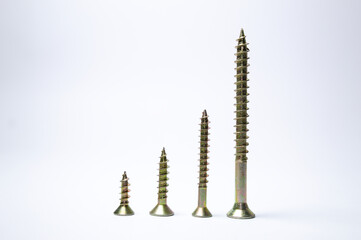 Parafusos de metal para uso na constru&ccedil;&atilde;o civil ou m&oacute;veis