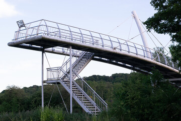 A bridge architecture