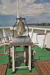 Eine alte Schiffsglocke von einem Boot auf dem Bodensee. 