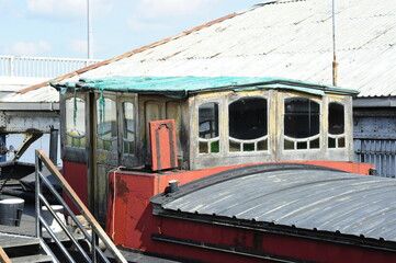 Barcos de los canales de B&eacute;lgica y Francia