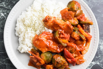 手羽先のトマトソース煮込み