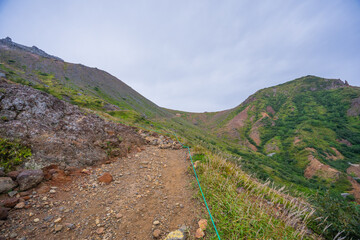 Fototapeta na wymiar 登山 トレッキング 茶臼岳 那須岳 岩山