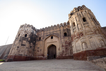 One of the old gates of Lahore Fort in Pakistan © Munzir