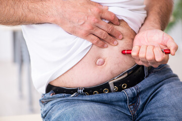 Patient suffering from diabetes visiting doctor