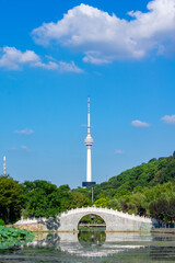 Obraz premium Summer city skyline scenery of Wuhan, Hubei, China