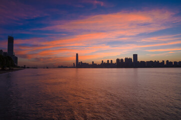 Naklejka premium Summer city skyline scenery of Wuhan, Hubei, China