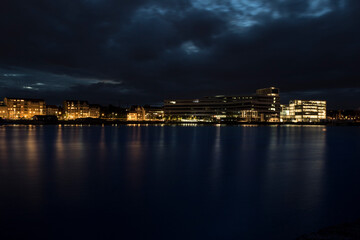 Obraz premium Skyline of Aarhus by night.
