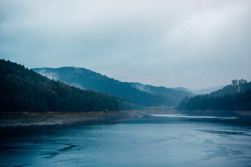 Talsperre im Nationalpark