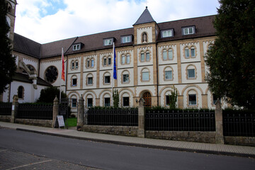 Fototapeta na wymiar Kloster, St. Bonifatius Kloster, Klosterpark, Huenfeld, Hessen, Deutschland, Europa