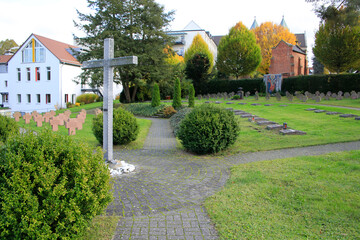 Klosterfriedhof, St. Bonifatius Kloster, Klosterpark, Huenfeld, Hessen, Deutschland, Europa