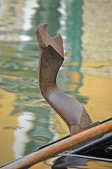 
particular wooden element of the gondola, called "forcola", which supports the oar during the rowing