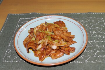 牛内臓肉と長ネギの辛みそ炒め
