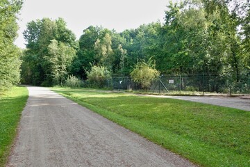 Obraz premium Gunzenhausen - Brombachsee - Muna-Gelände vom Radweg