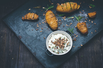 kartoffelspalten mit rosmarin