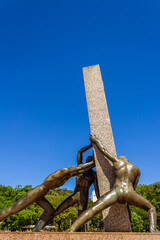 Detalhe da Praça Cívica em Goiânia - Monumento das Três Raças.