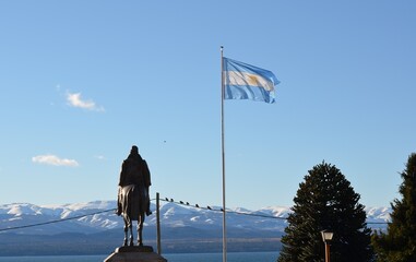 Centro Cívico Bariloche es un conjunto edilicio ubicado en la ciudad de San Carlos de Bariloche, Argentina.  Monumento ecuestre del general Julio A. Roca.