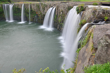 Fototapeta premium 夏の原尻の滝