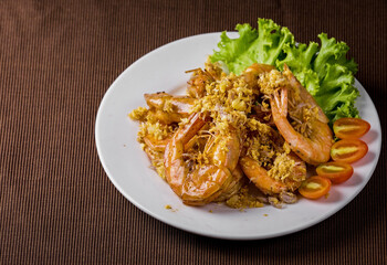 Fried prawn with garlic
