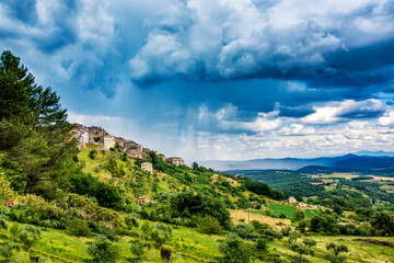 Fototapeta na wymiar Gewitter über der Toskana (San Giusto, Chiusdino)