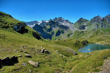 Fototapeta na wymiar Alpsee auf dem Pizol in der Schweiz 7.8.2020