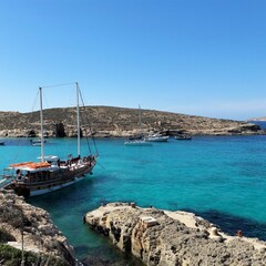 Fototapeta na wymiar the incredible view of the island of Comino on the island of Malta