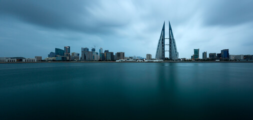 Obraz premium Bahrain skyline with iconic buildings