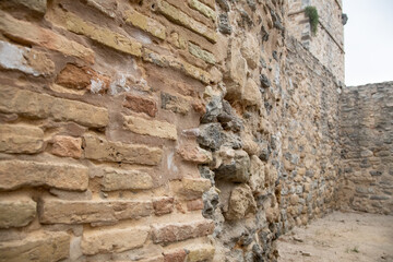pared de un antiguo castillo