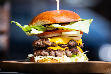 podwójny burger z serem