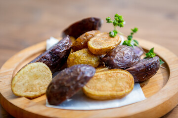 皮付きフライドポテト