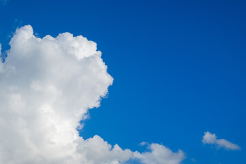 入道雲が広がる真夏の空 積乱雲 8月 背景素材 コピースペース August Wall Mural Augu Rummy Rummy