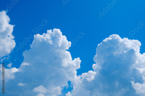 入道雲が広がる真夏の空 積乱雲 8月 背景素材 コピースペース Wall Mural Rummy Rummy