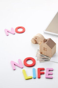 NO 口口口口 NO LIFE　-生きていく上で必要な物-