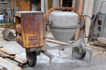 Bétonnière sur un chantier de construction