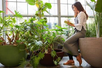Florist with checklist controls plants
