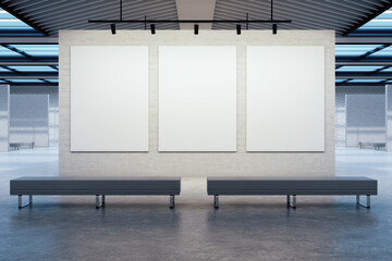 Minimalistic gallery interior with three empty banners - obrazy, fototapety, plakaty