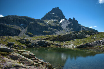 Kleiner Bergsee auf dem Pizol in der Schweiz 7.8.2020