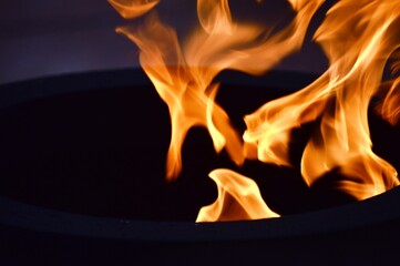 The texture of the tongues of the flame of a burning fire