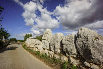 muralla de Es Pou Celat,  epoca talayotica (1300-123 a. C.) , restos de un antiguo poblado fortificado, Porreres, Comarca de Es Pla, Mallorca, Spain © Tolo