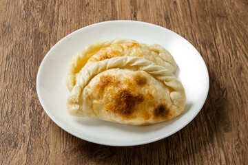 イタリアの具入りパン カルツォーネ　 Italian Bread (calzone)
